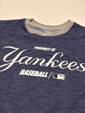 The Nike Tee Blue Property of New York Yankees Baseball Dri-Fit Shirt Size Large